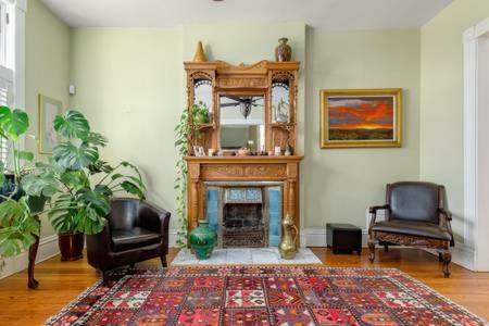 Queen Anne Victorian In The Heart Of