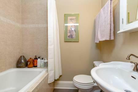 Queen Anne Victorian In The Heart Of